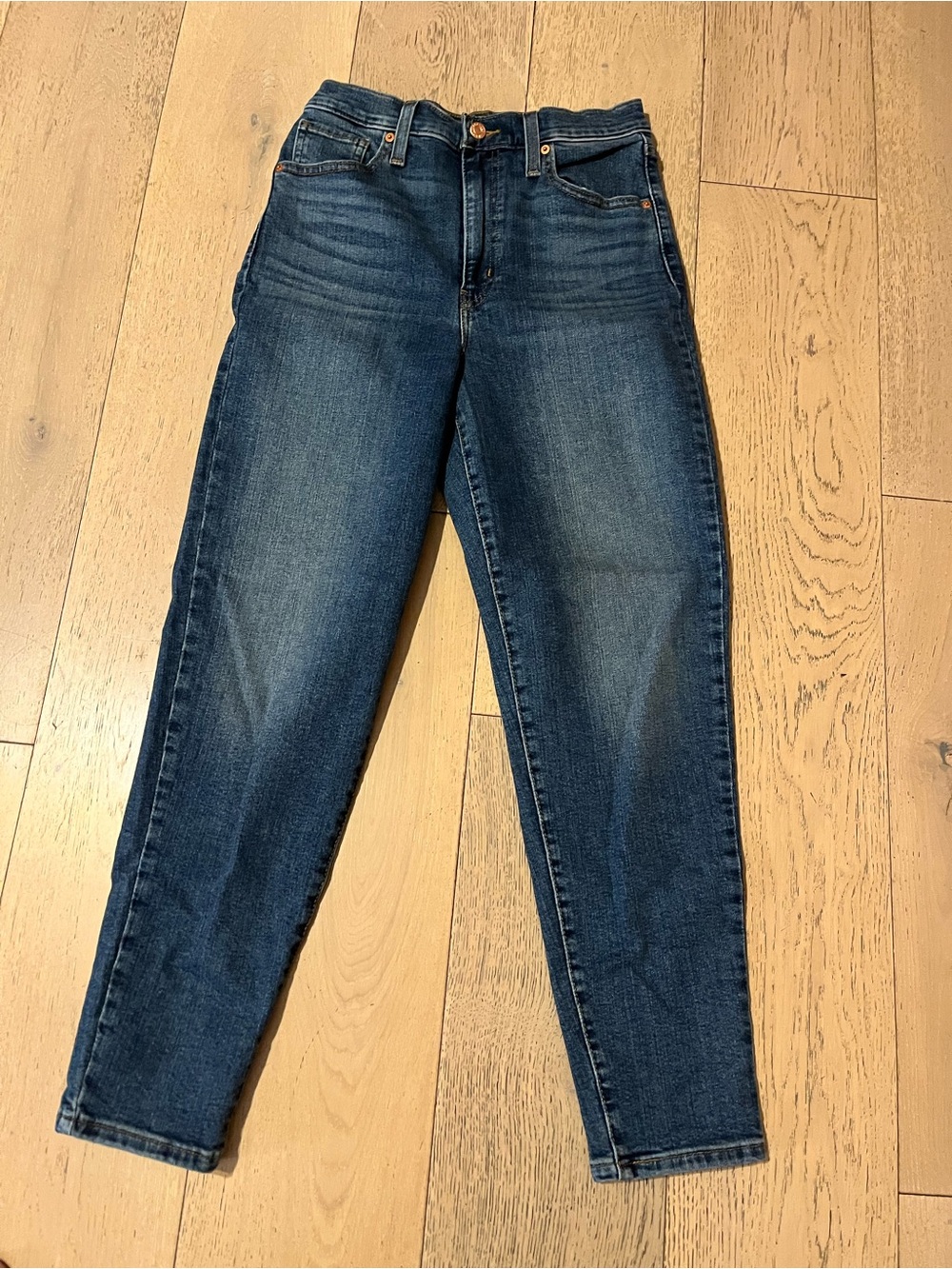 Levi's High-Rise Tapered Jeans in Indigo